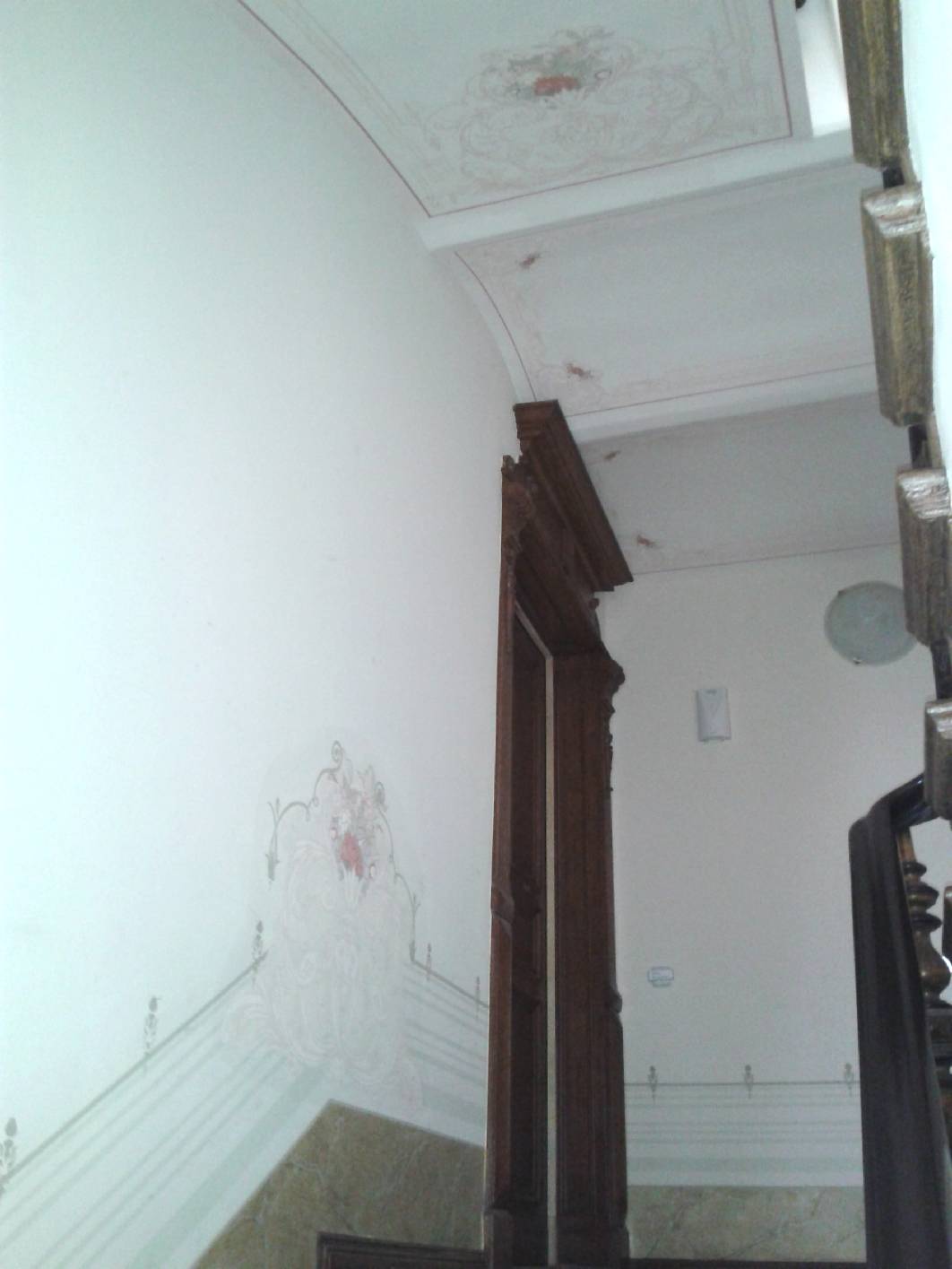 Kalkspachtel, Spachteltechnik, Schablonentechnik, Jugendstil  Treppenhaus, Treppenhaus Berlin, Gründerzeit Treppenhaus Berlin, Malerarbeiten Berlin, Restaurierung Berlin, Schablonen, Lasur, Lasuren, Kreuzberg